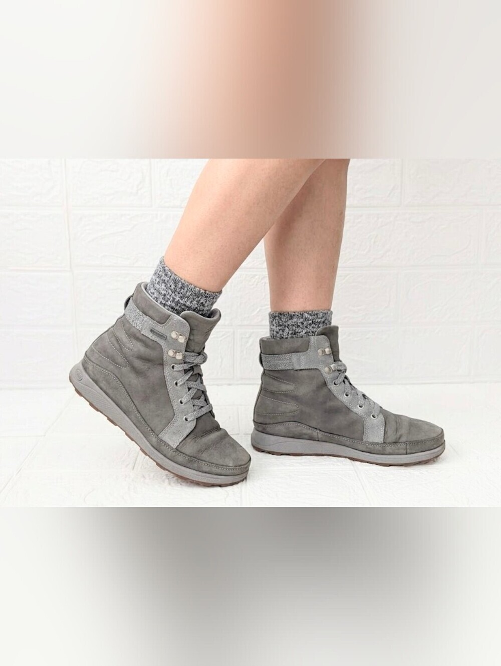 Women's Sierra Waterproof Hiking Castlerock Boot Sz 7.
